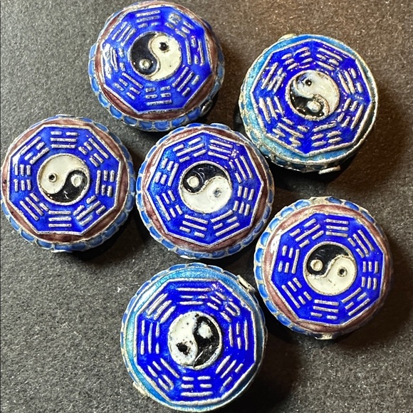 Rare Vintage Yin Yang Enamel Beads - Picture 2 of 4